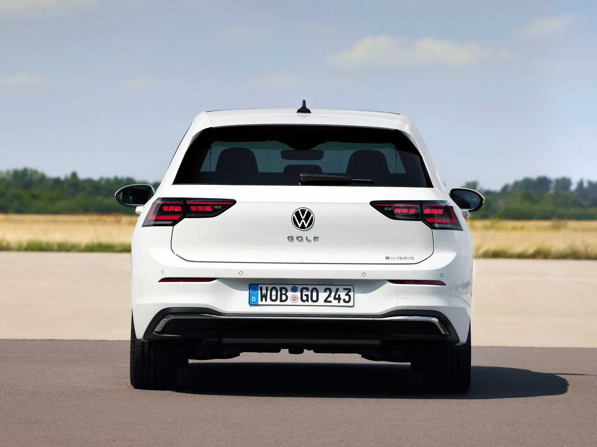 Volkswagen Golf (2024) – zezadu