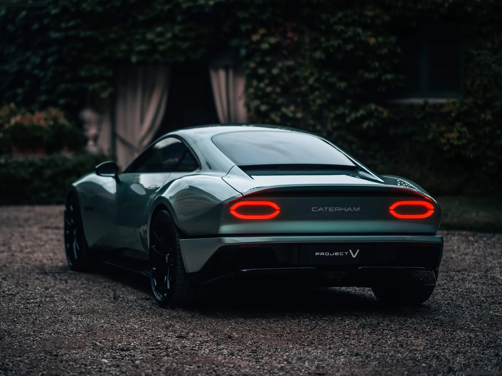 Caterham Project V Concept (2023) – zadní tříčtvrteční pohled