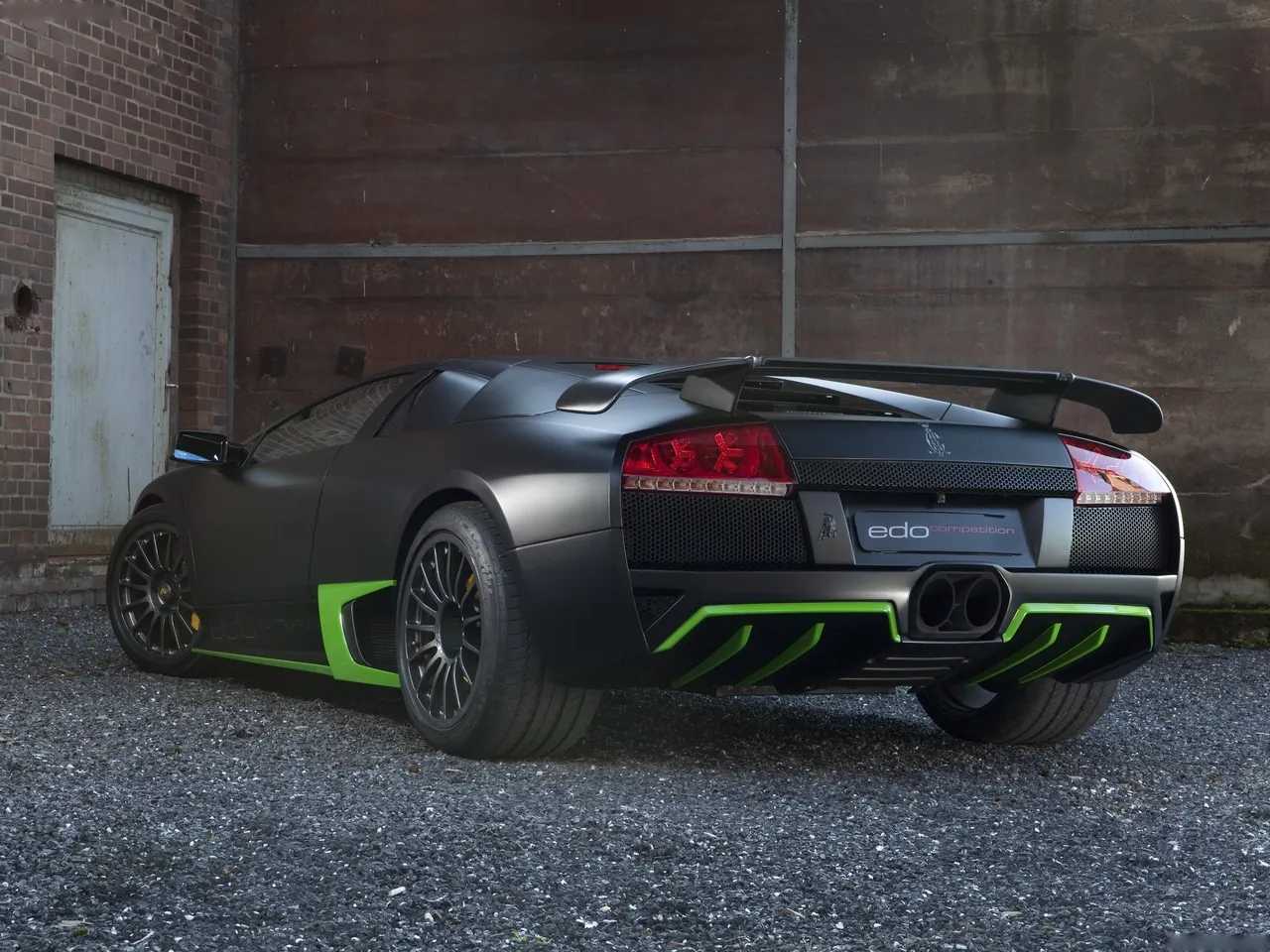 Edo Lamborghini Murcielago LP750 (2011) – zadní tříčtvrteční pohled