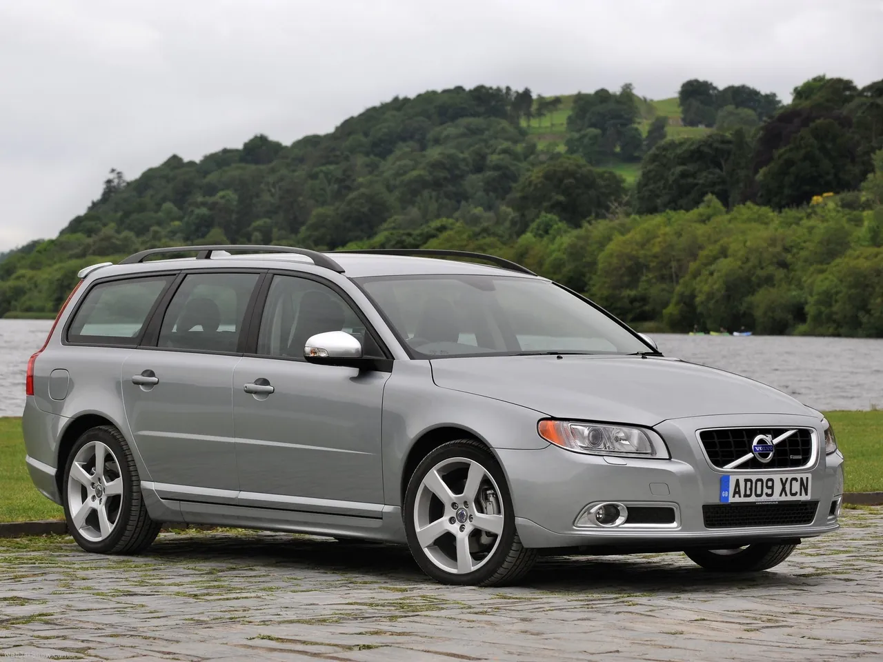 Volvo V70 R-Design (2008)