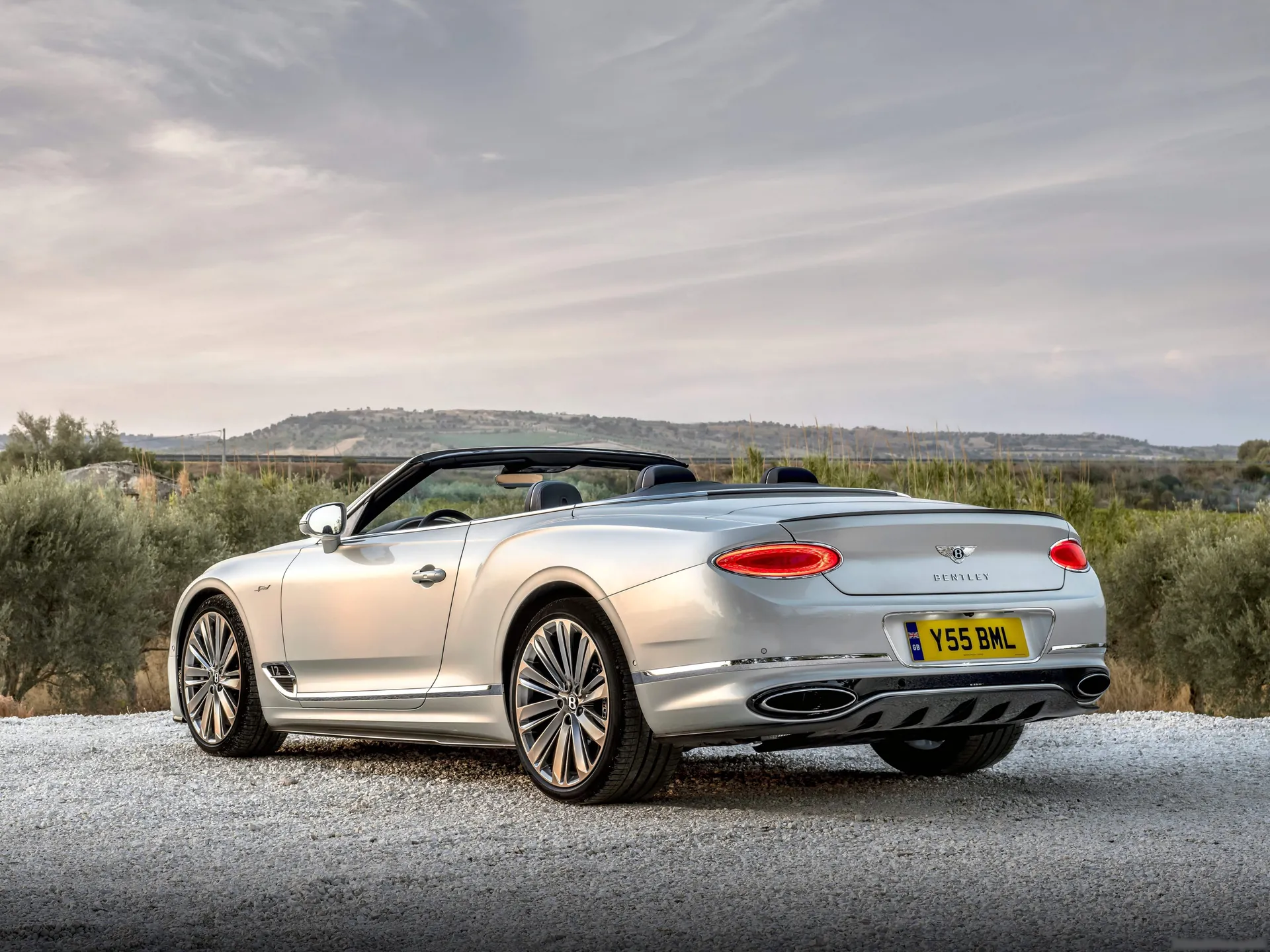 Bentley Continental GT Speed Convertible (2022) – zadní tříčtvrteční pohled