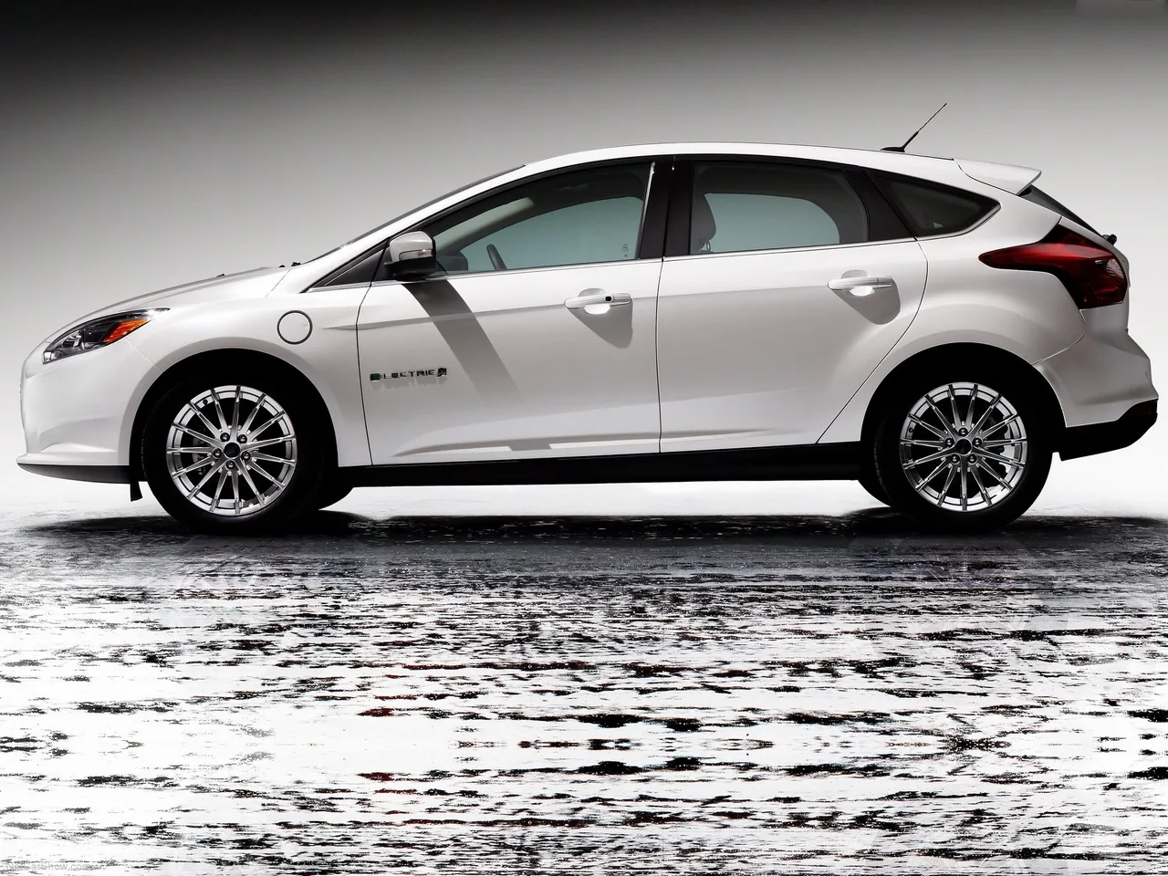 Ford Focus Electric (2012) – boční profil