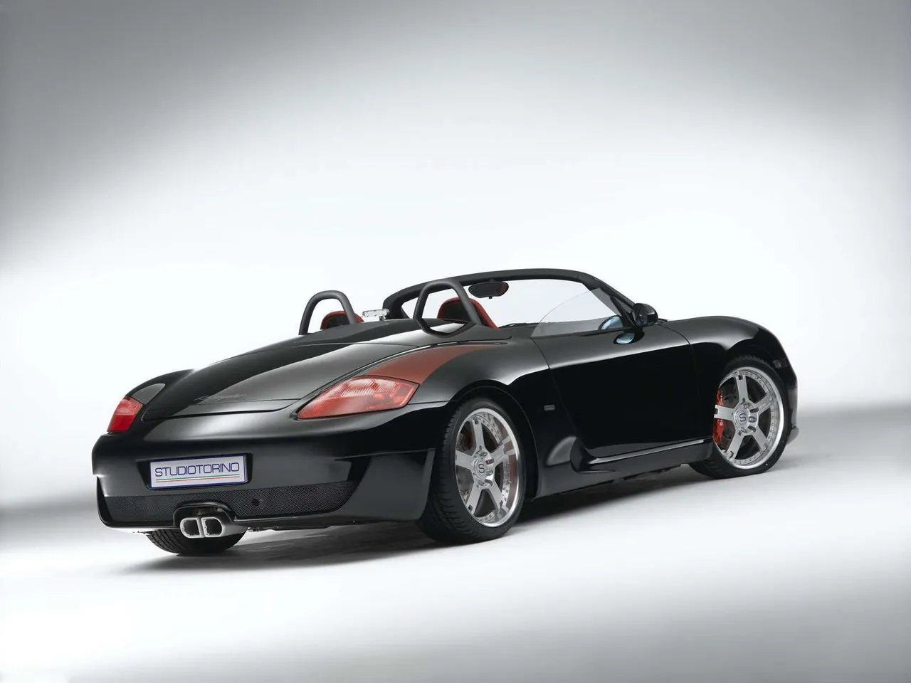 StudioTorino RKspyder (2005) – zadní tříčtvrteční pohled