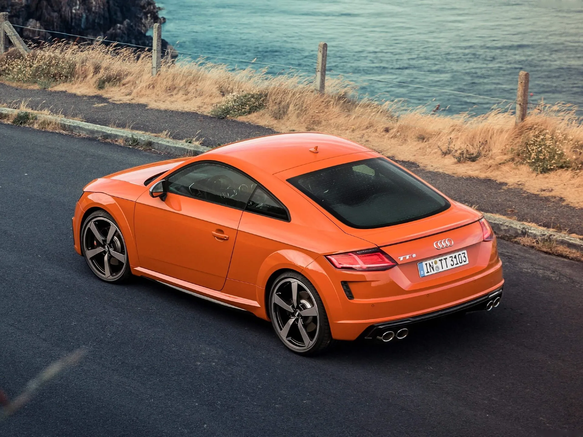 Audi TTS Coupe (2019) – zadní tříčtvrteční pohled