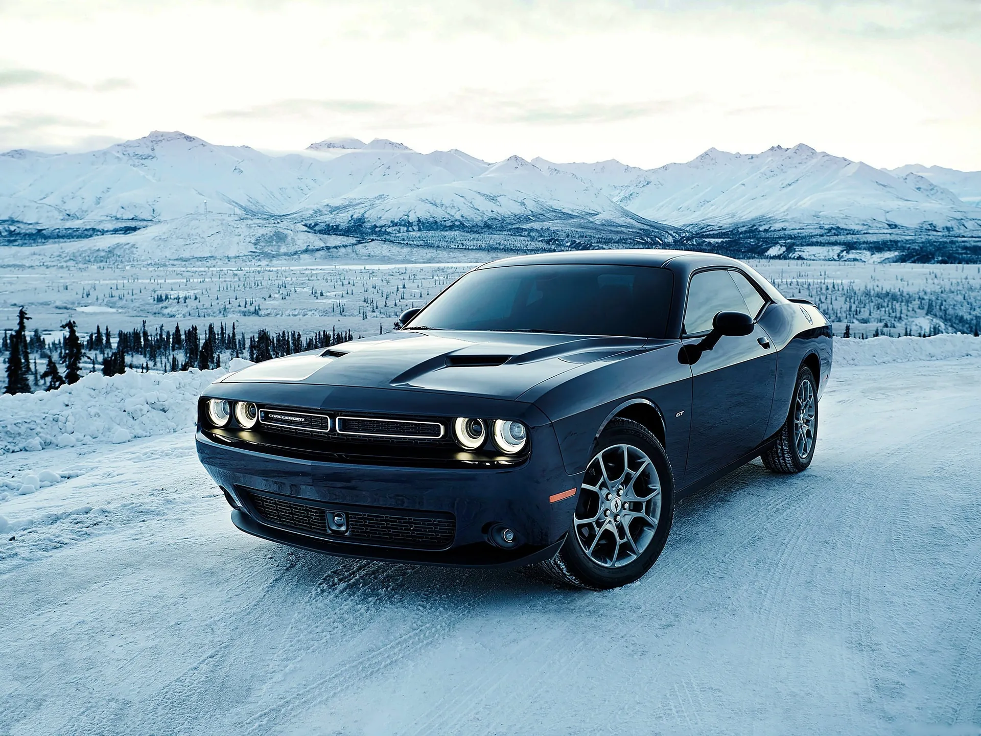 Dodge Challenger GT AWD (2017)