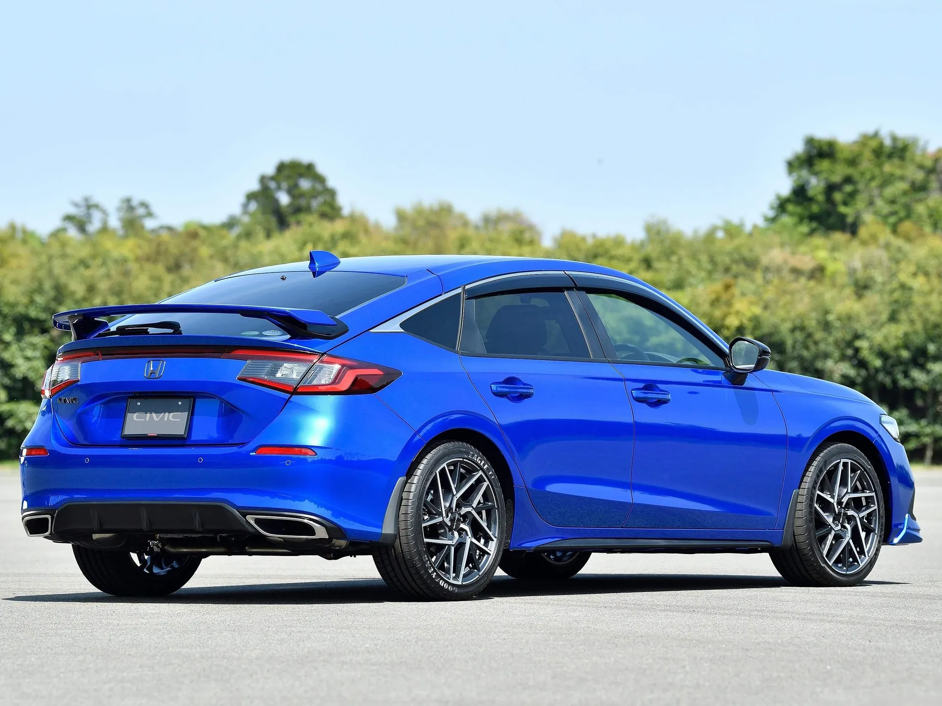 Honda Civic (2022) – zadní tříčtvrteční pohled
