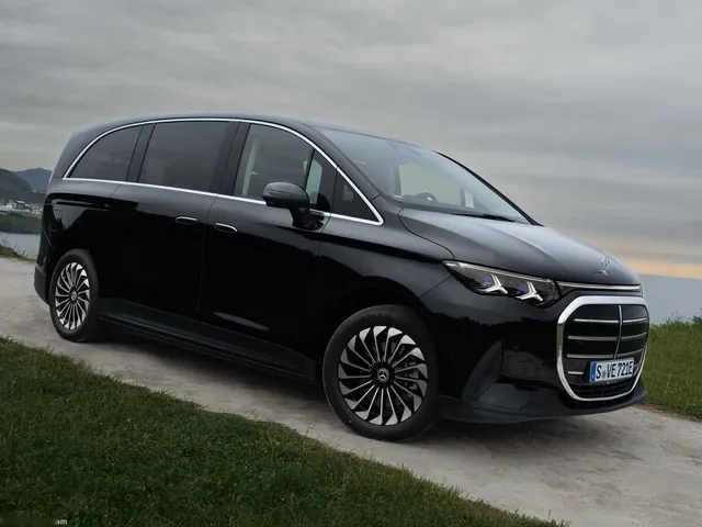 Mercedes-Benz VLE (2027)