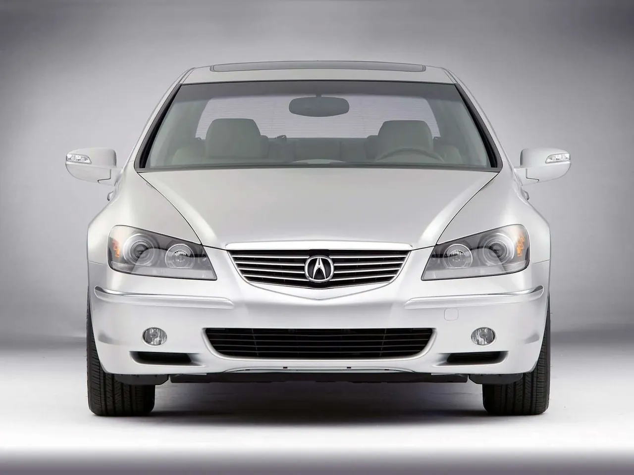 Acura RL (2005) - Front