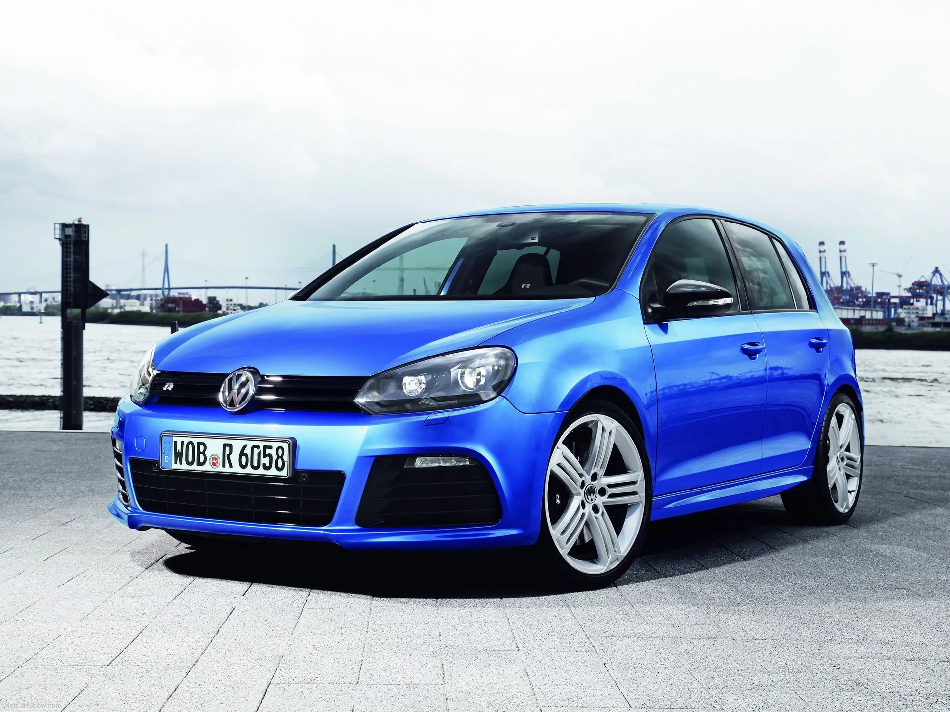 Volkswagen Golf R (2010)