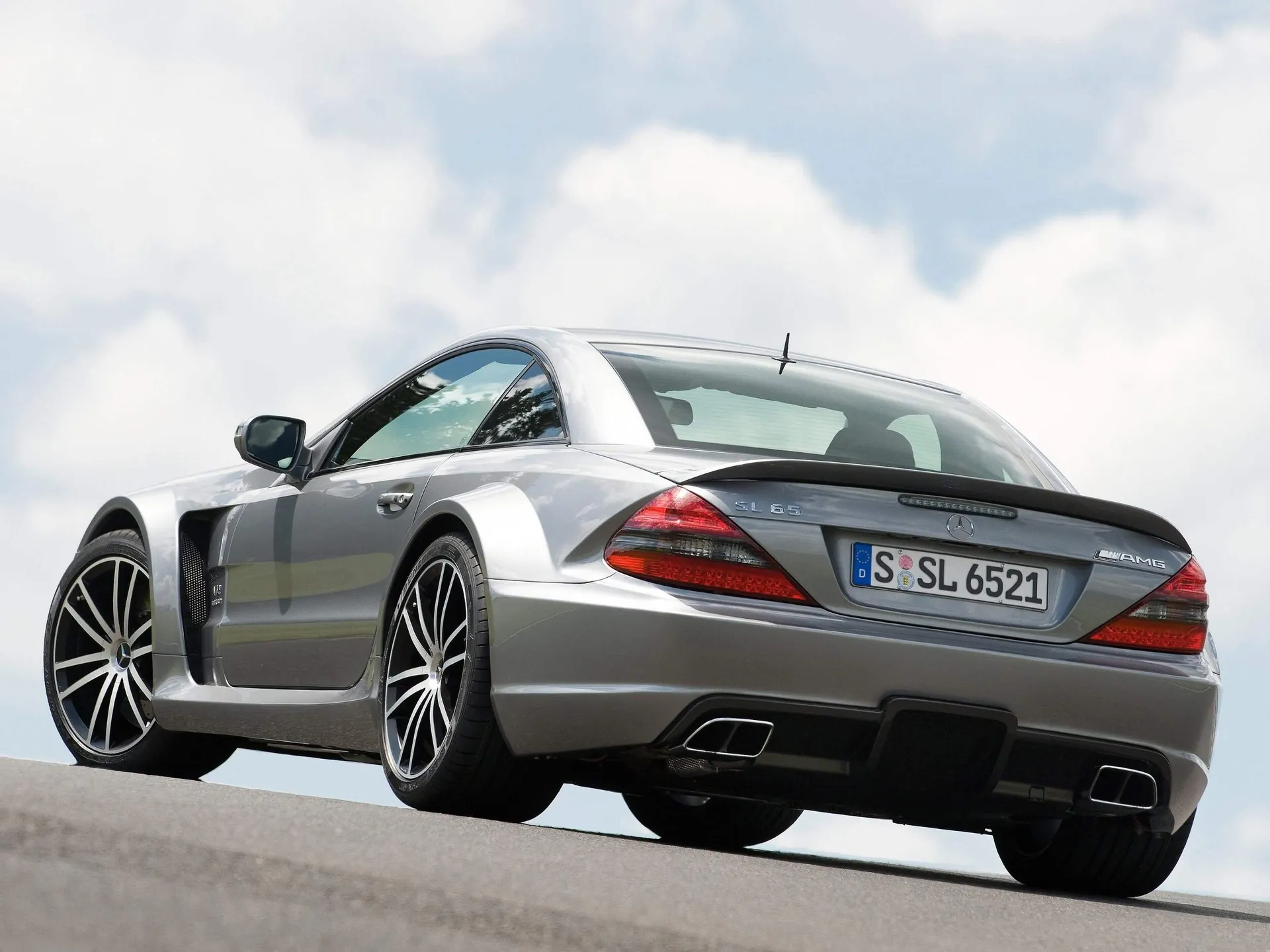Mercedes-Benz SL65 AMG Black Series (2009) - Rear Three-Quarter