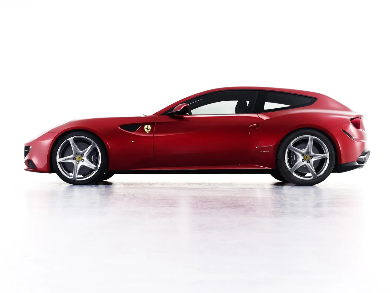 Ferrari FF (2012) - Side Profile