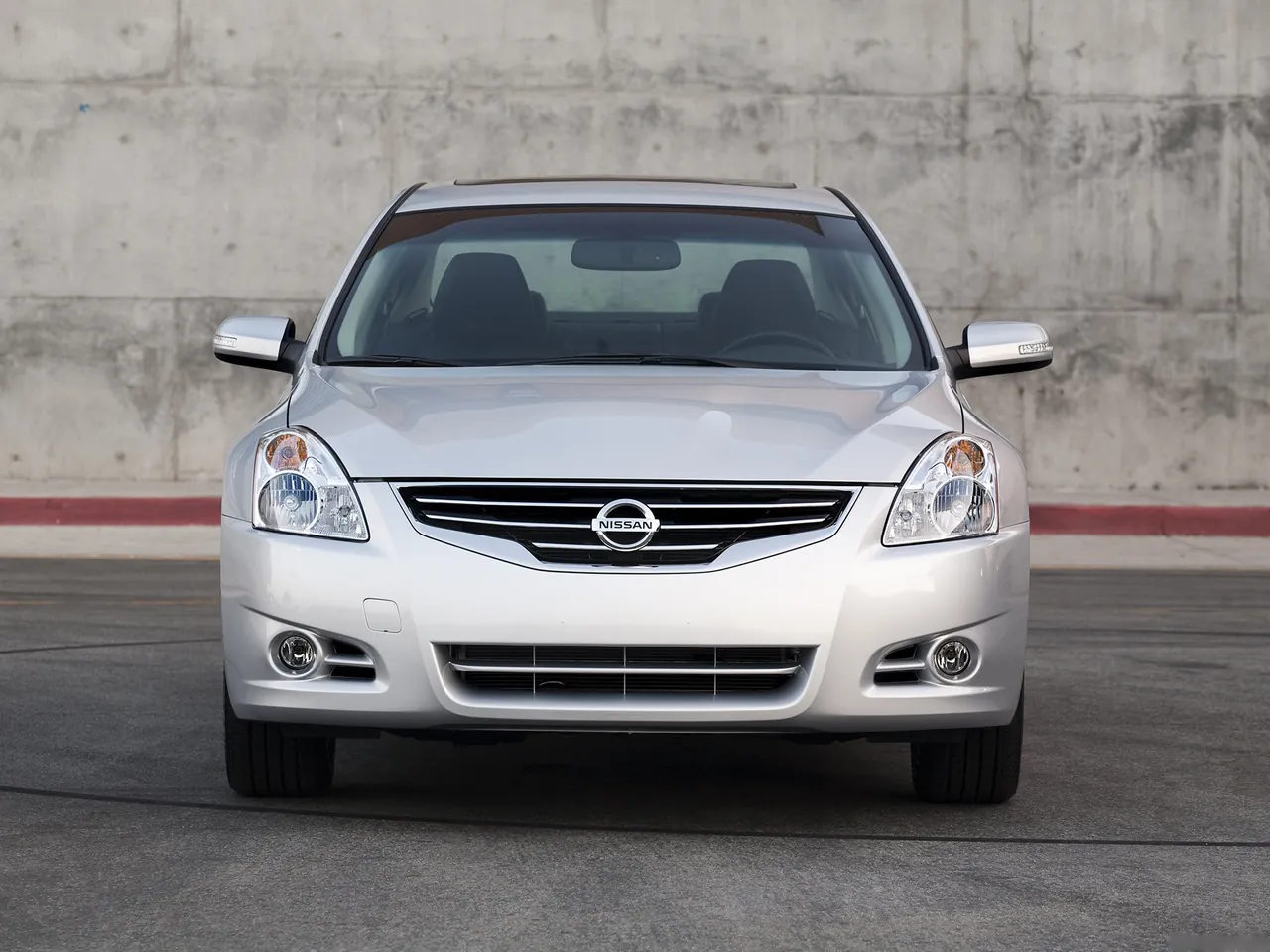 Nissan Altima Sedan (2010) – zepředu