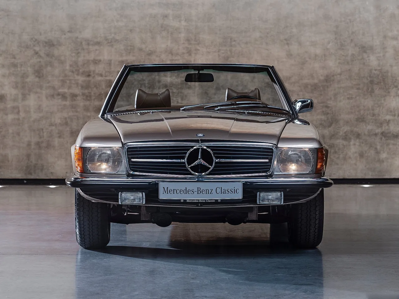 Mercedes-Benz 350 SL (1971) - Front