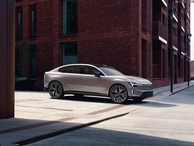 Volvo ES90 (2026)