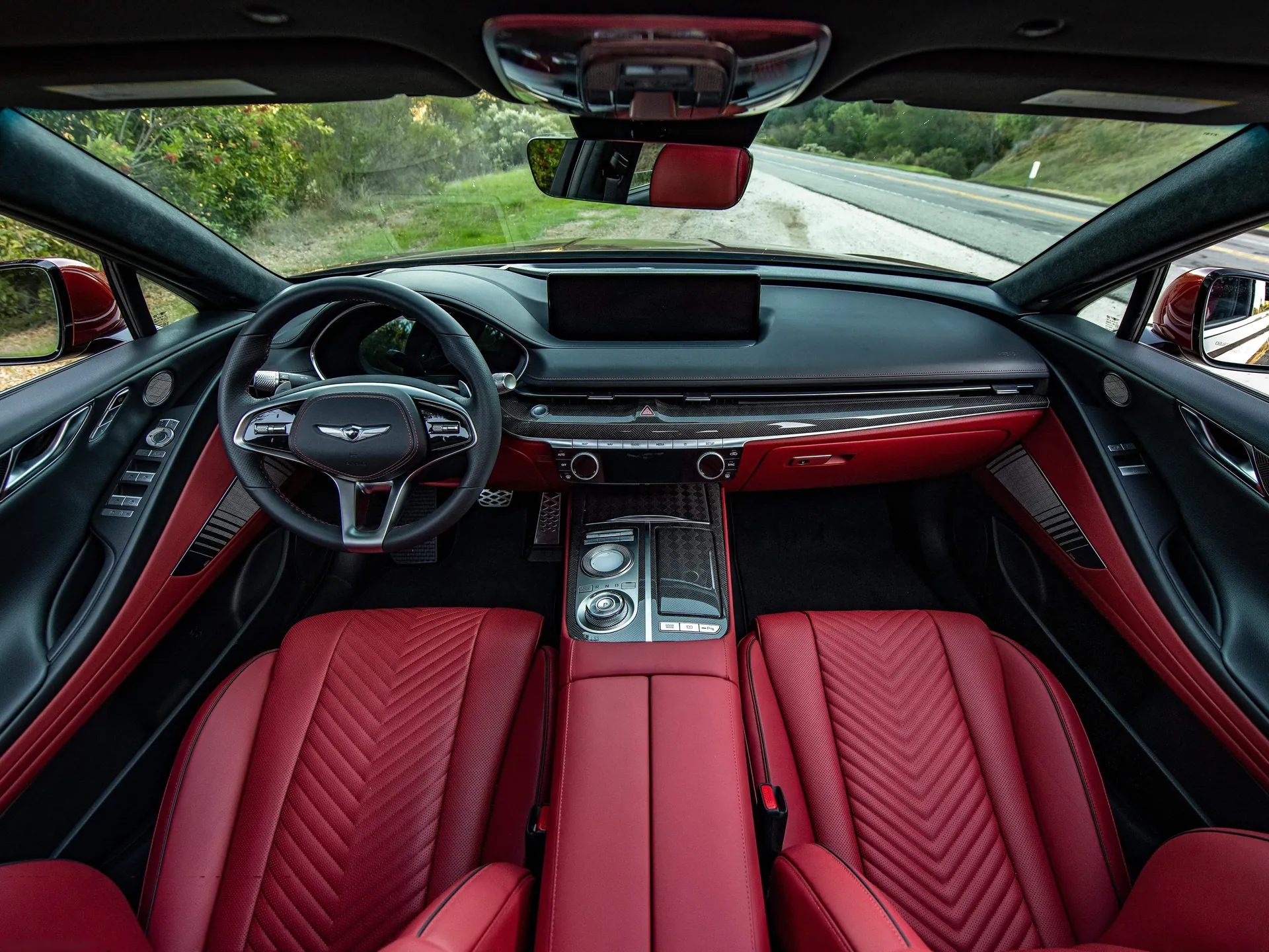 Genesis G80 [US] (2022) – interiér