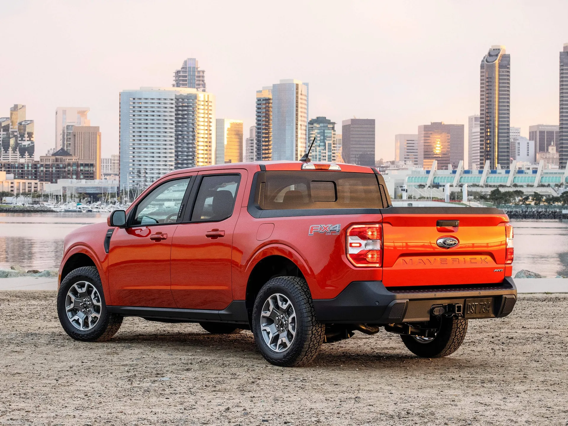 Ford Maverick (2022) – zadní tříčtvrteční pohled