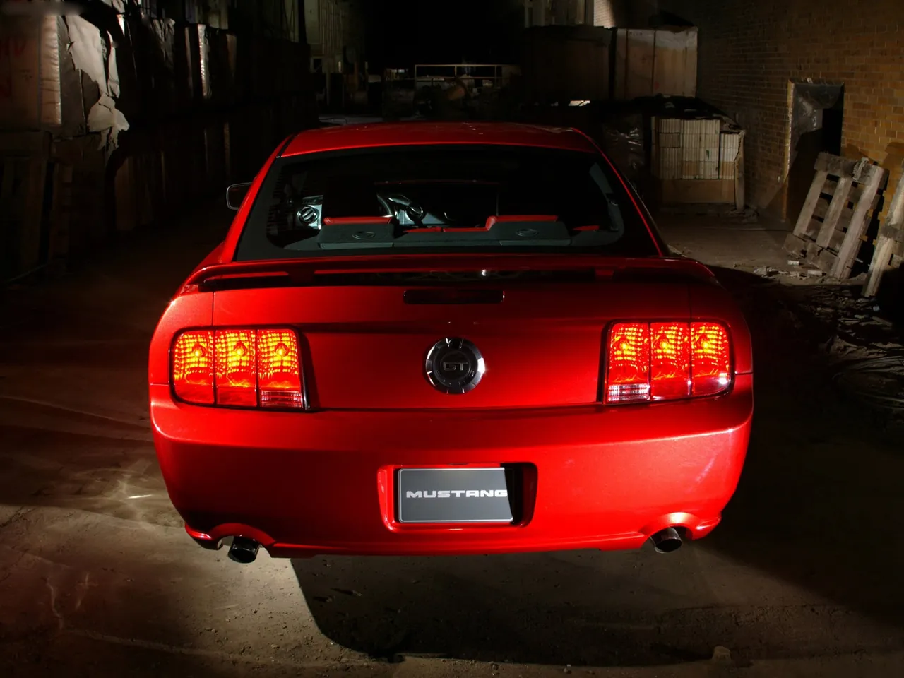 Ford Mustang GT (2005) – zezadu