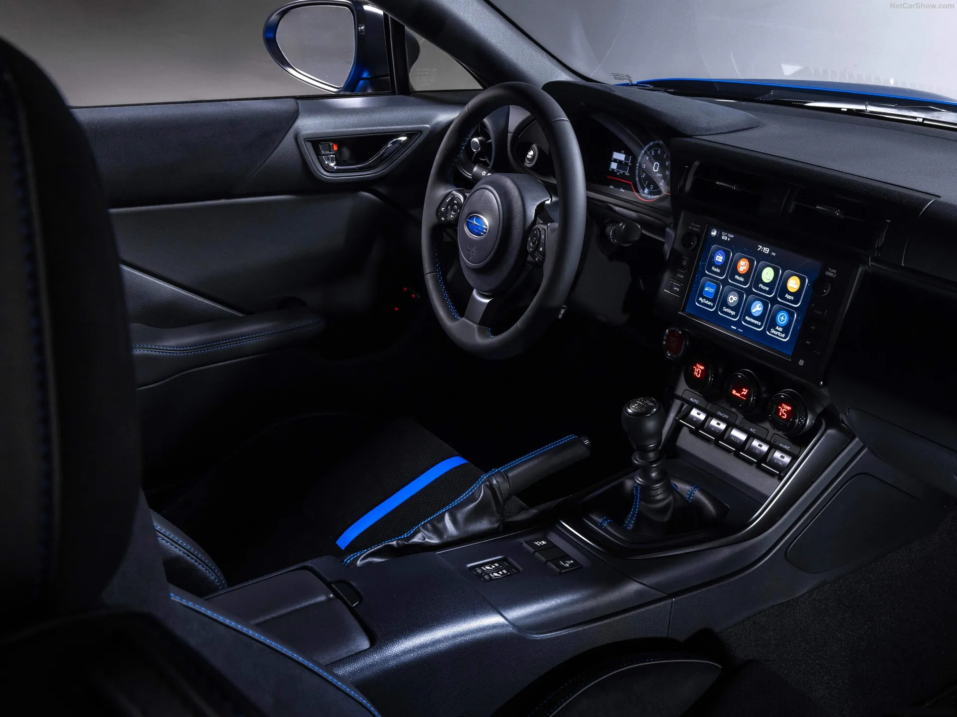 Subaru BRZ tS (2024) – interiér