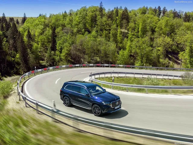 Mercedes-Benz GLS63 AMG (2027)