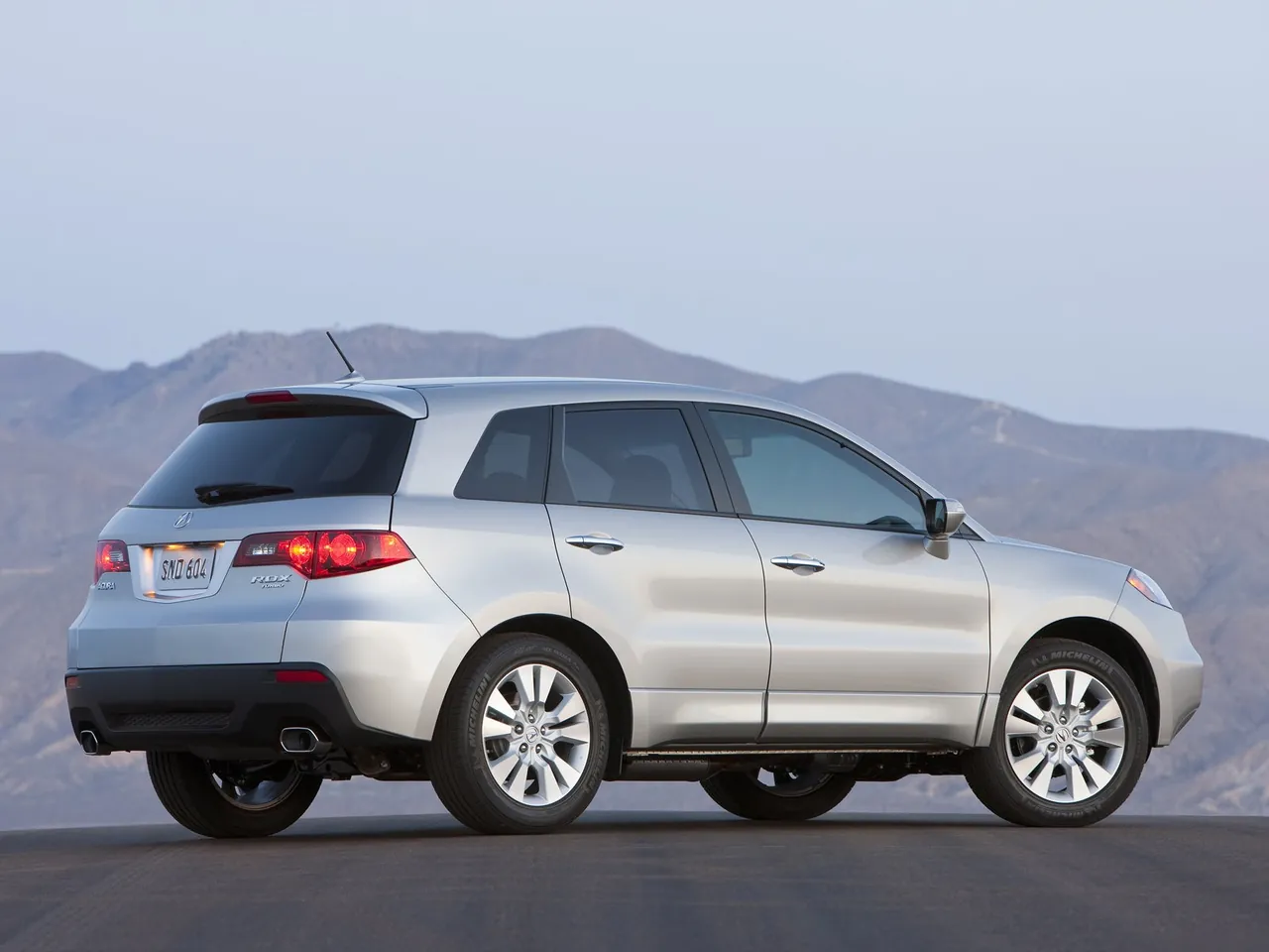 Acura RDX (2010) – zadní tříčtvrteční pohled