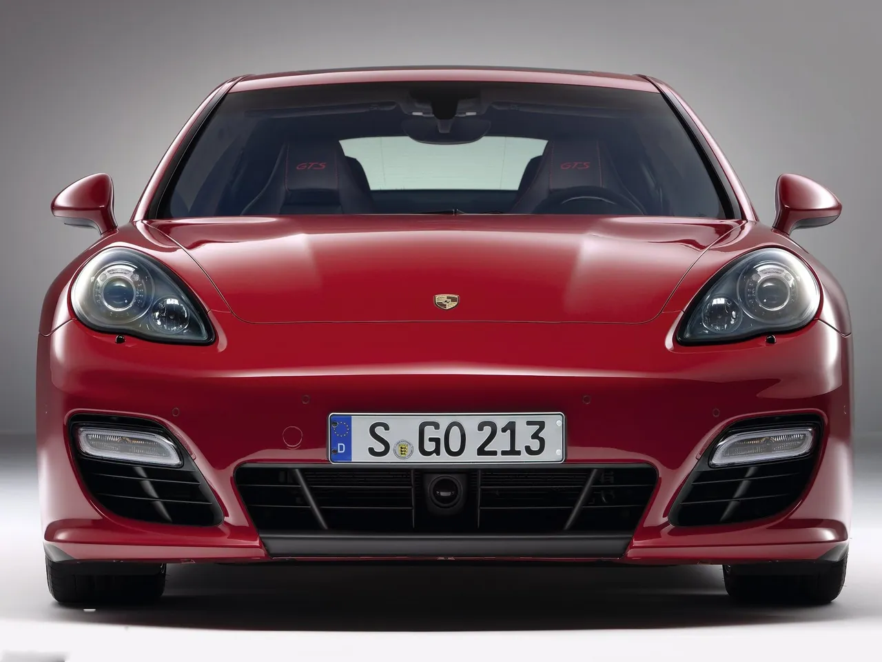 Porsche Panamera GTS (2012) – zepředu
