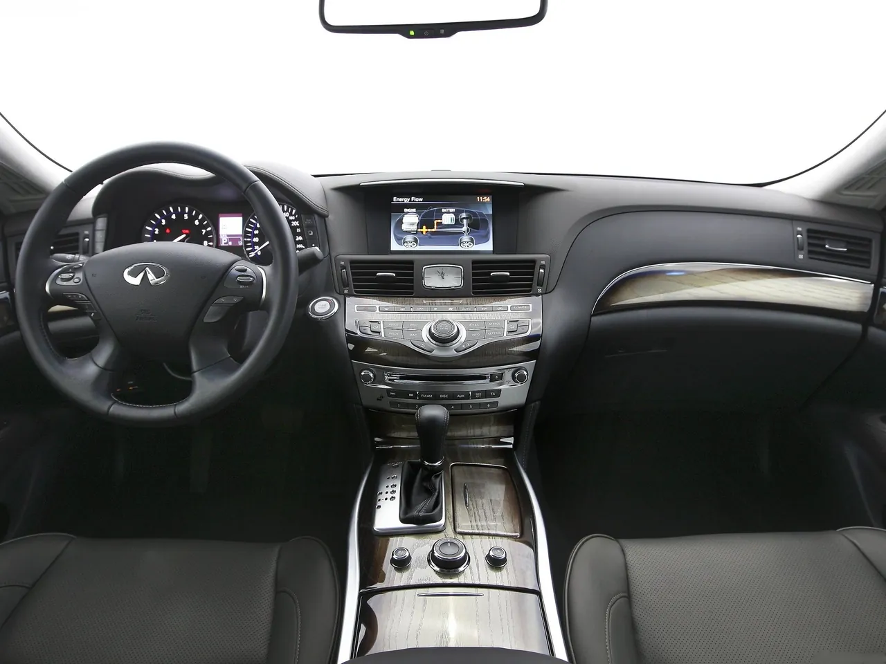 Infiniti M35h (2011) – interiér