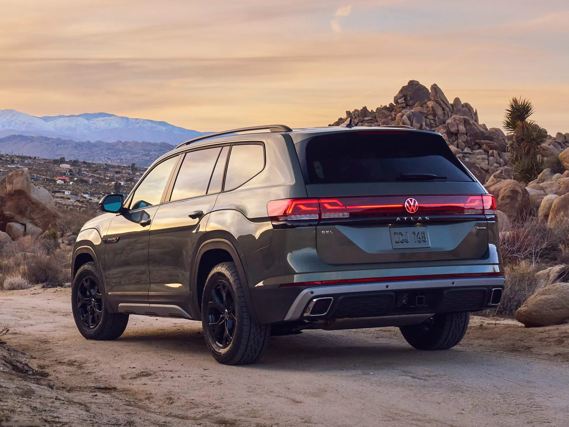 Volkswagen Atlas Peak Edition (2024) – zadní tříčtvrteční pohled