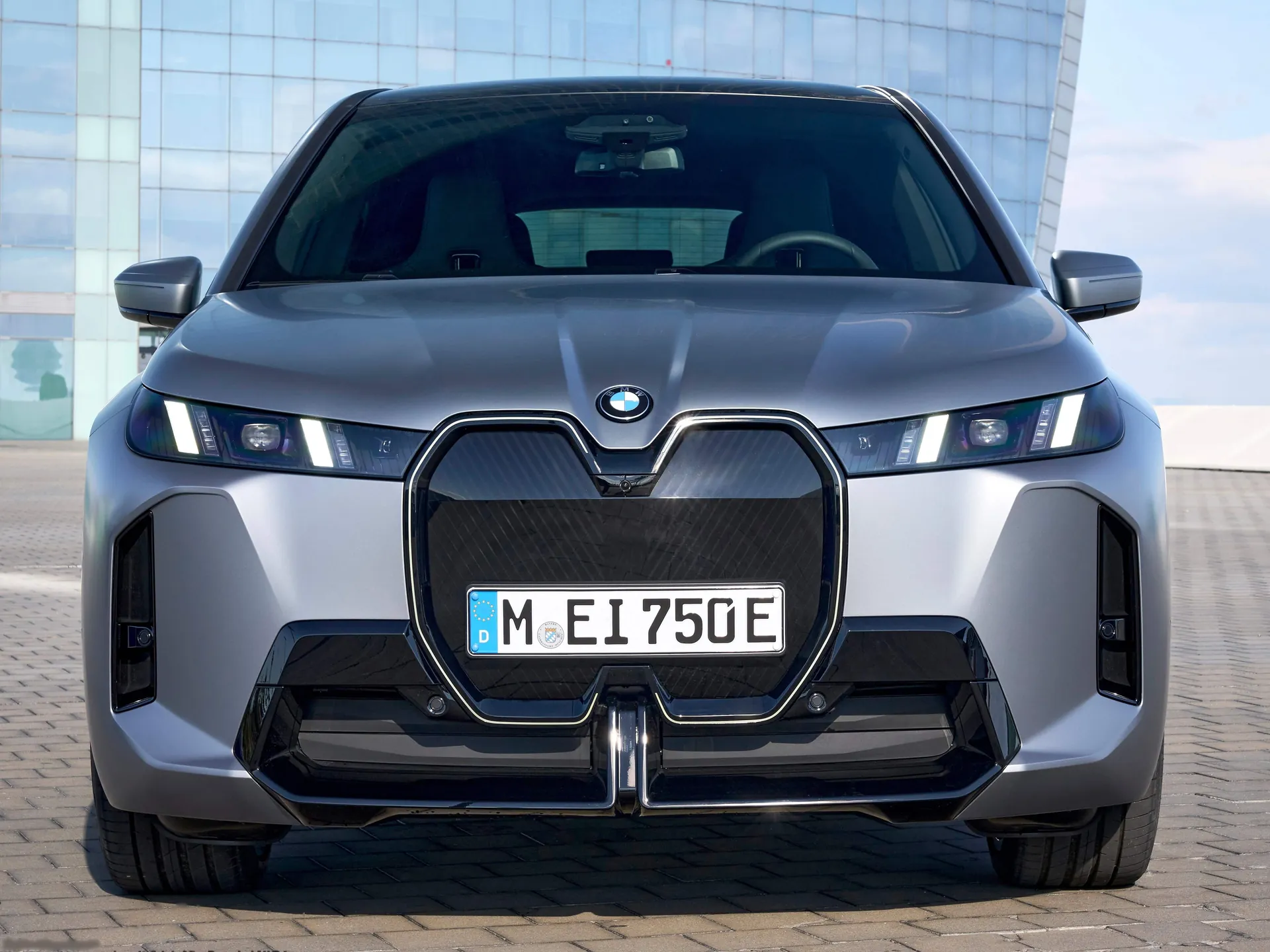 BMW iX (2026) – zepředu