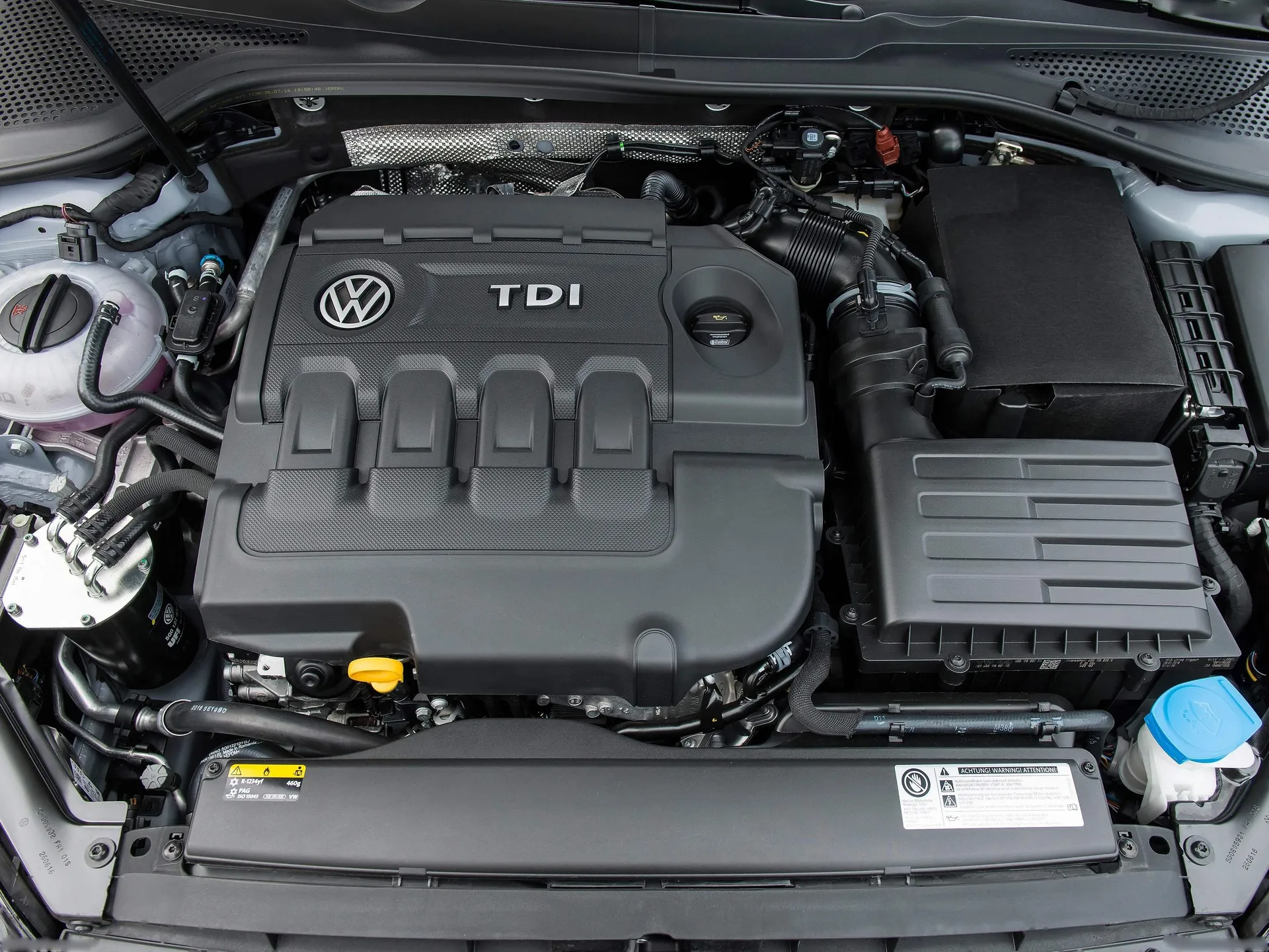 Volkswagen Golf Variant (2017) – motorový prostor