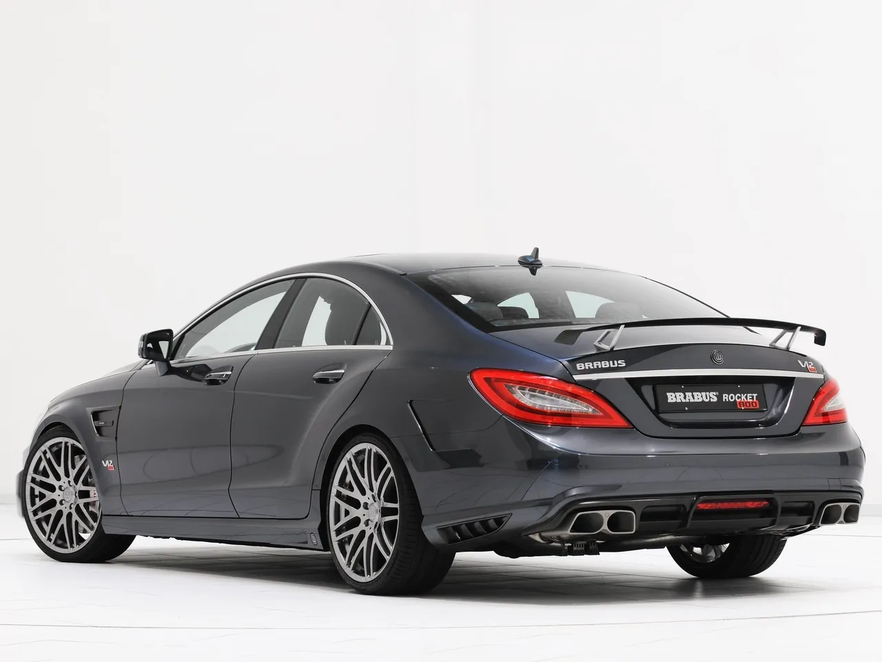 Brabus Rocket 800 (2012) – zadní tříčtvrteční pohled