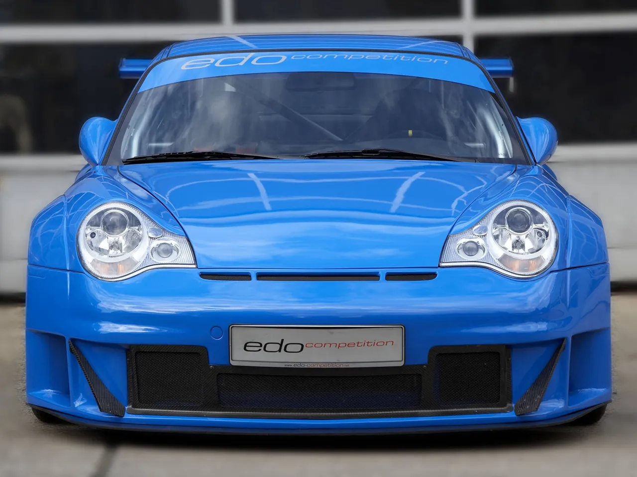 Edo Porsche 996 GT2 R (2005) – zepředu