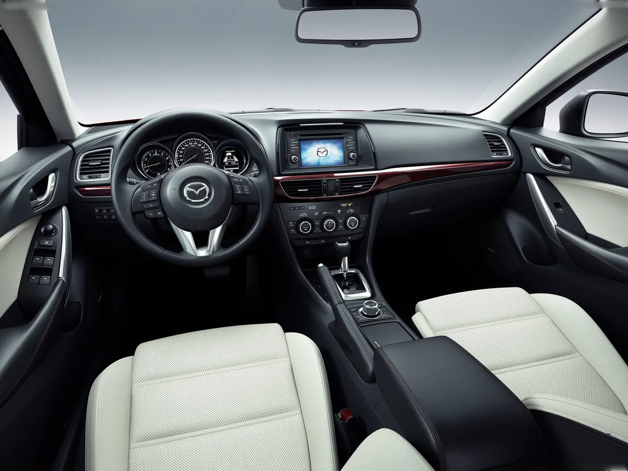 Mazda 6 Sedan (2013) – interiér