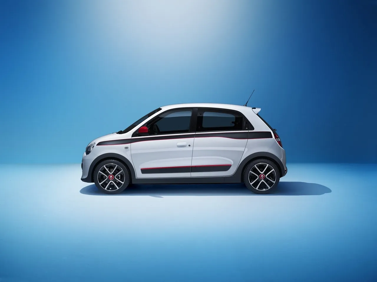 Renault Twingo (2015) – boční profil