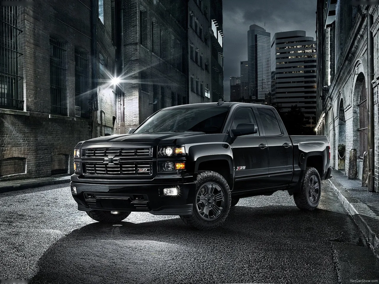 Chevrolet Silverado Midnight Edition (2015)