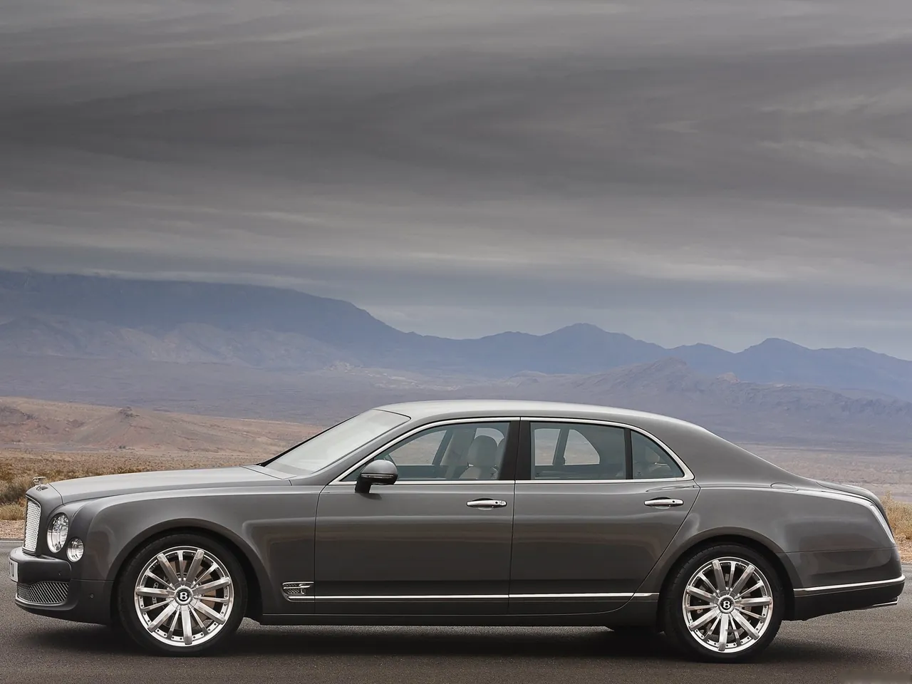 Bentley Mulsanne Mulliner (2013) – boční profil