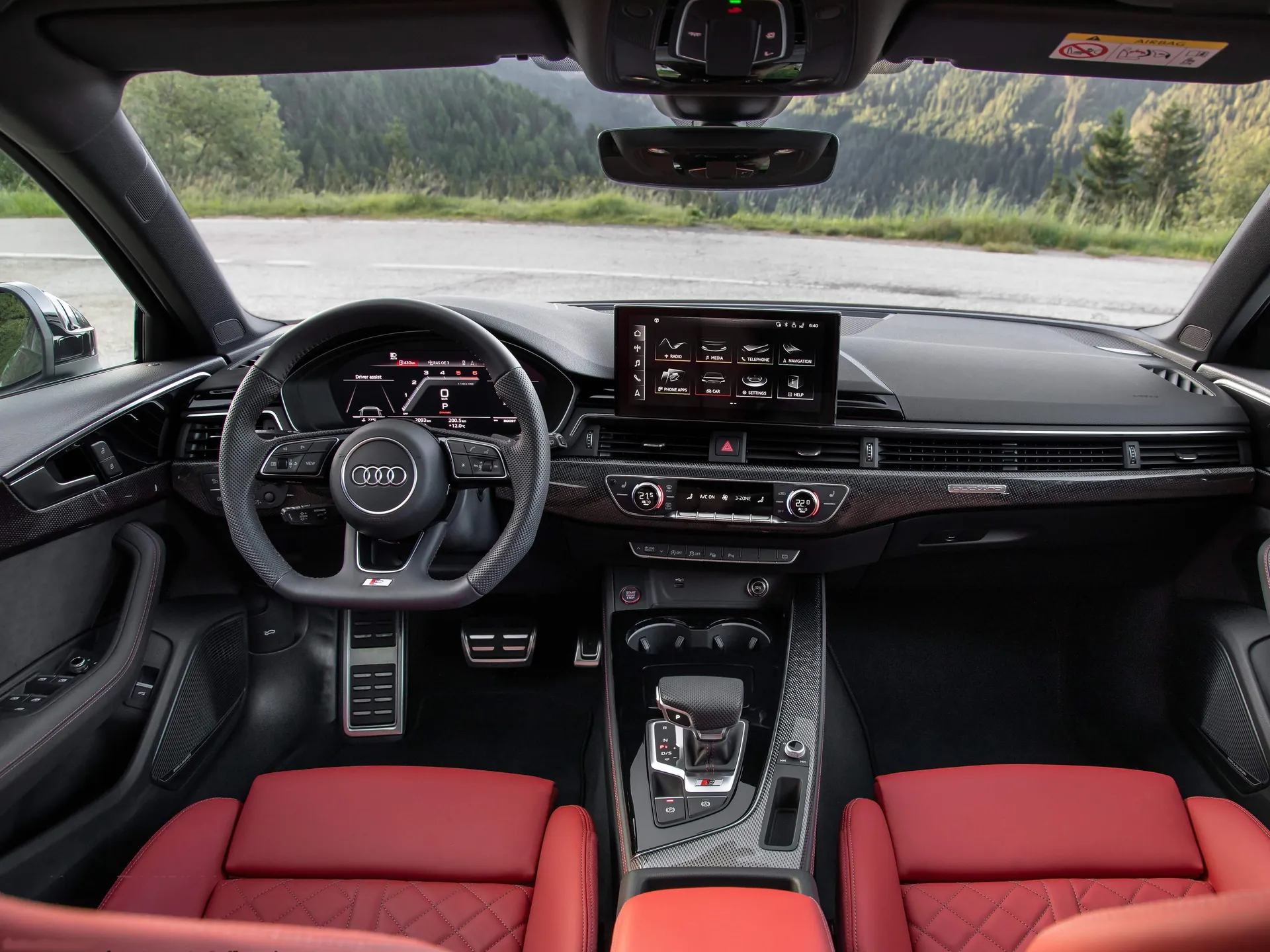 Audi S4 Avant TDI (2020) – interiér