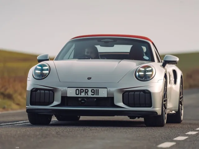 Porsche 911 Turbo S Cabriolet [UK] (2026)