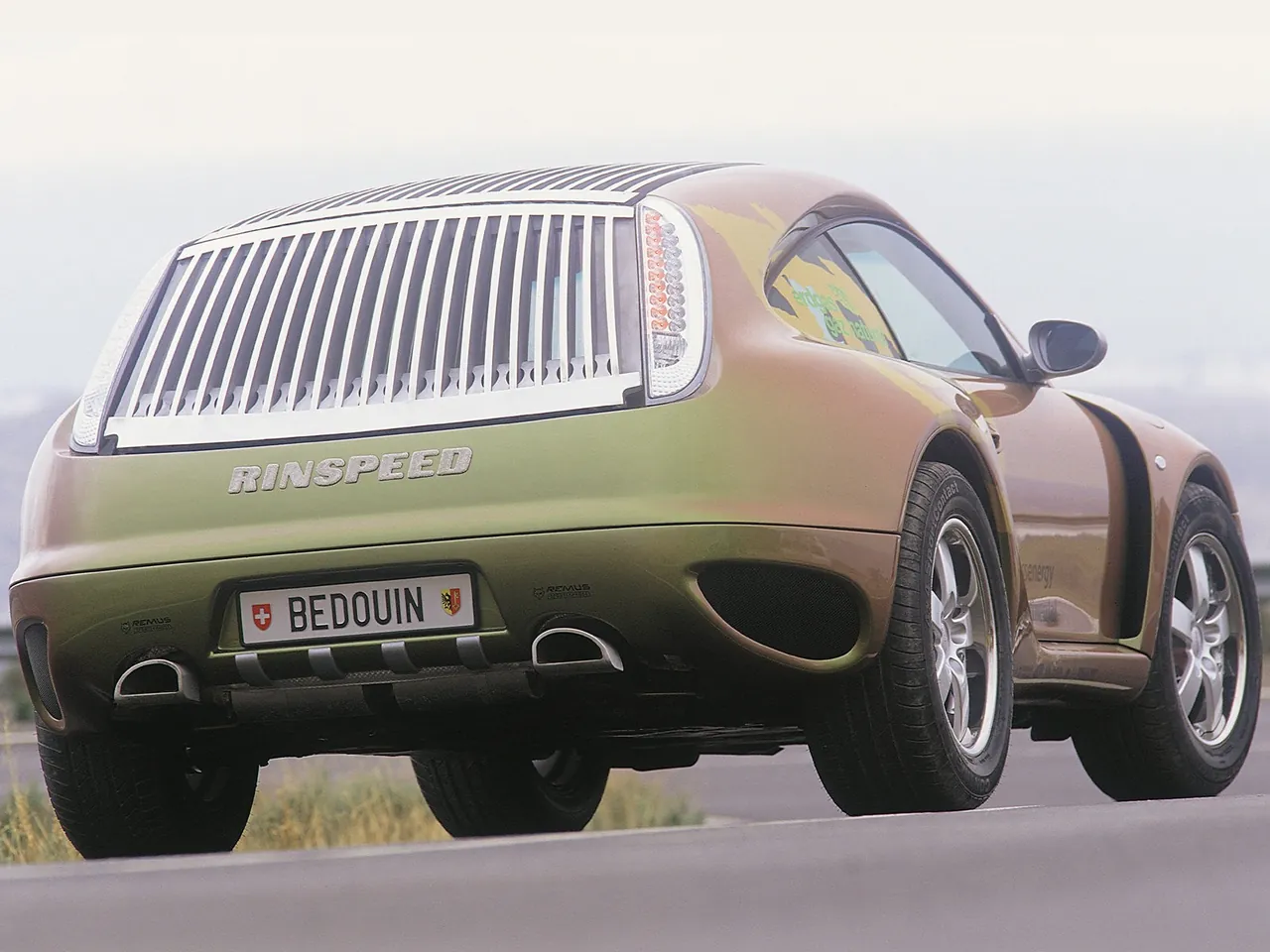 Rinspeed Porsche Bedouin 996 Turbo (2003) – zadní tříčtvrteční pohled