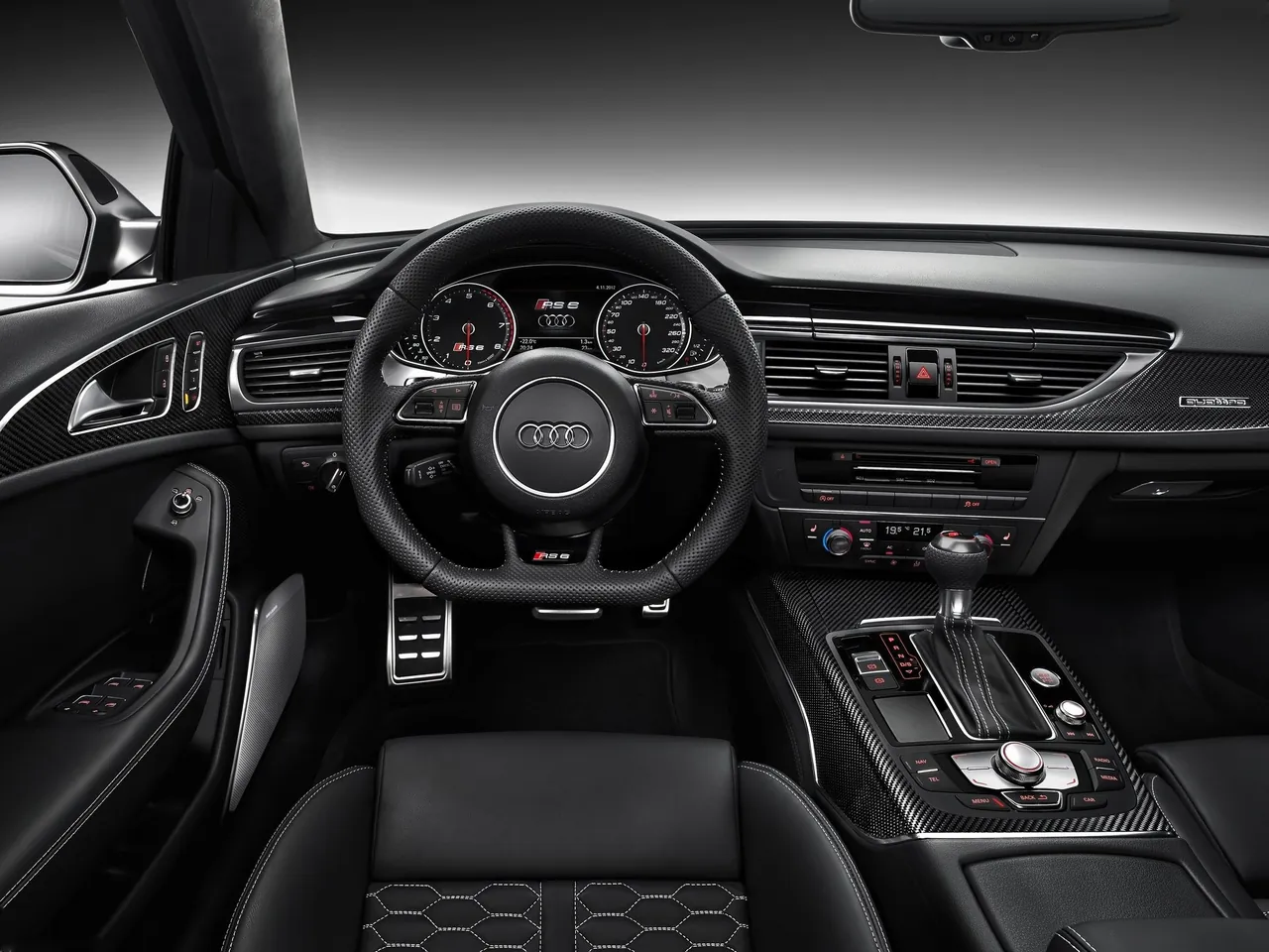 Audi RS6 Avant (2014) – interiér