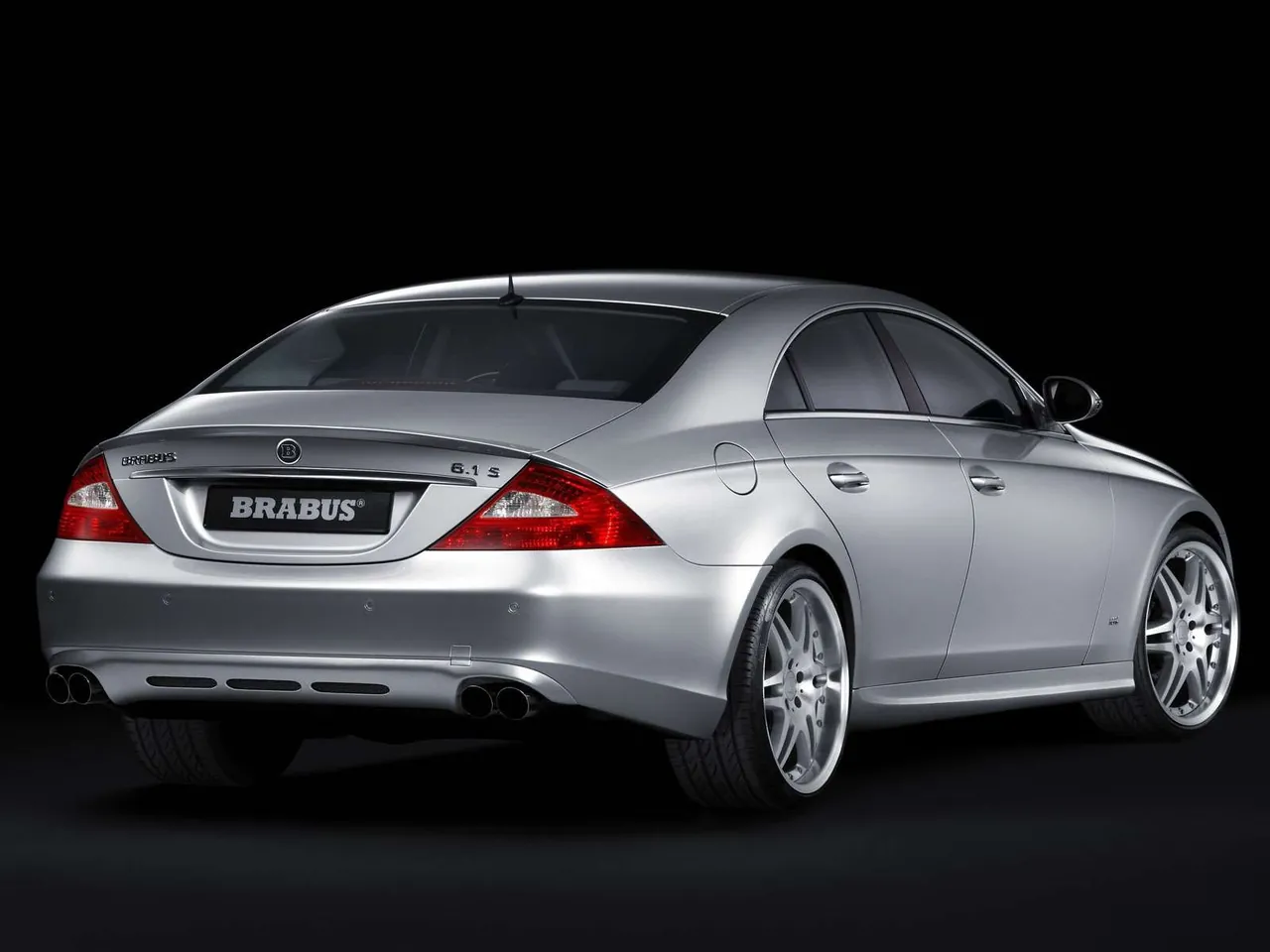 Brabus Mercedes-Benz CLS (2004) – zadní tříčtvrteční pohled