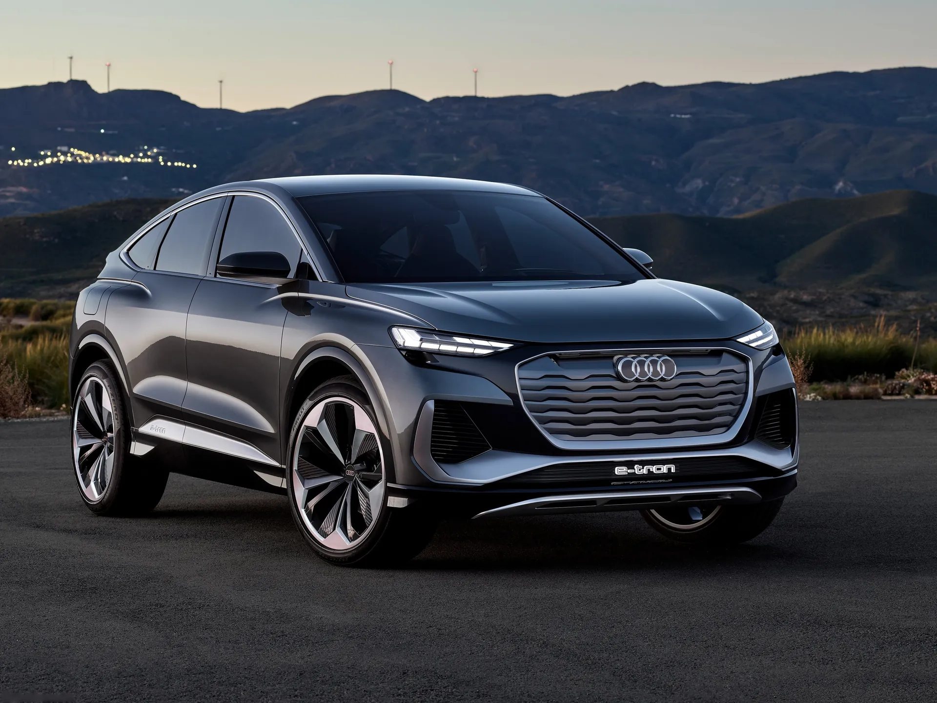 Audi Q4 Sportback e-tron Concept (2020)