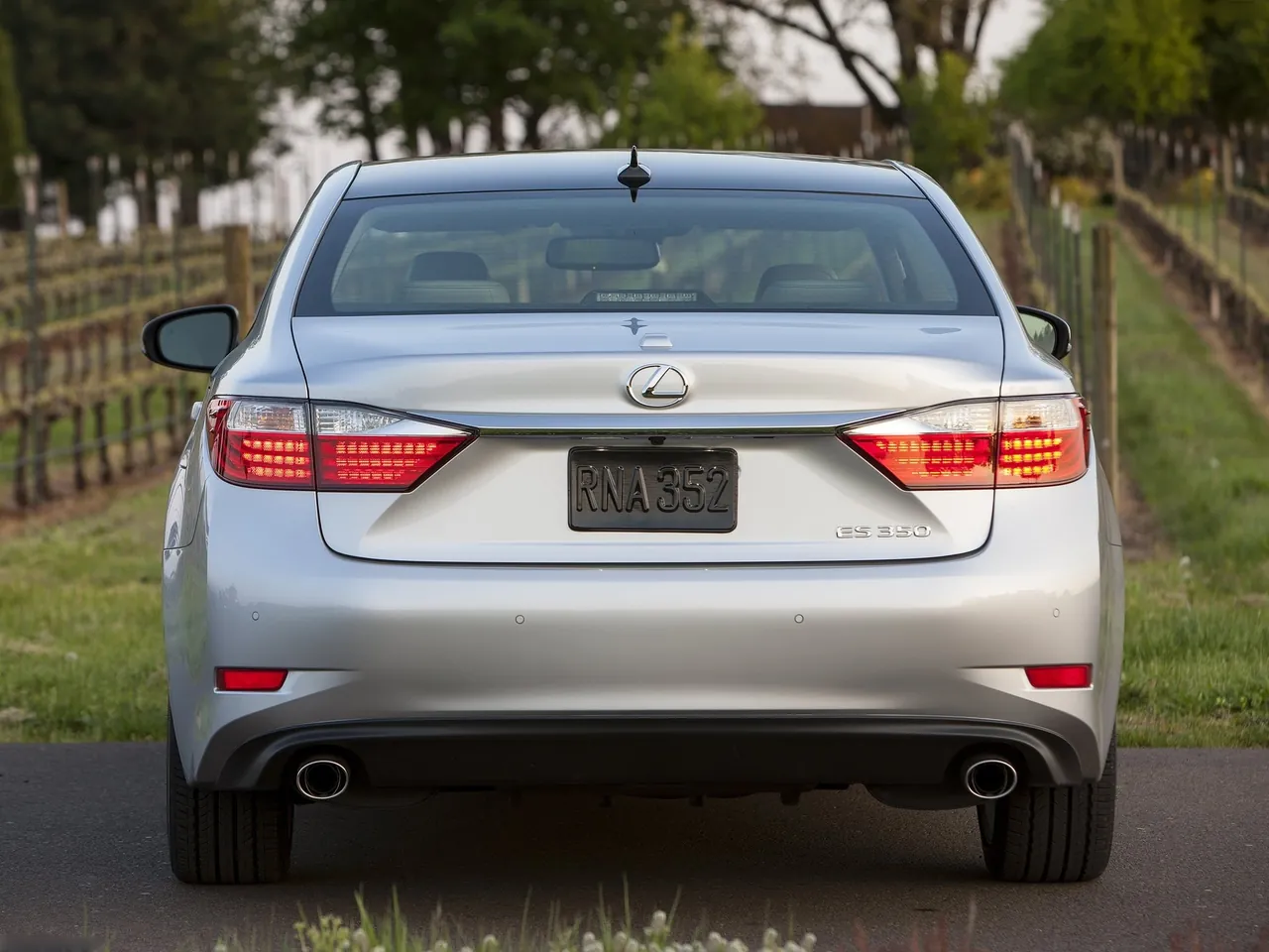Lexus ES350 (2013) – zezadu