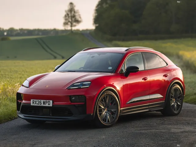 Porsche Macan GTS [UK] (2026)