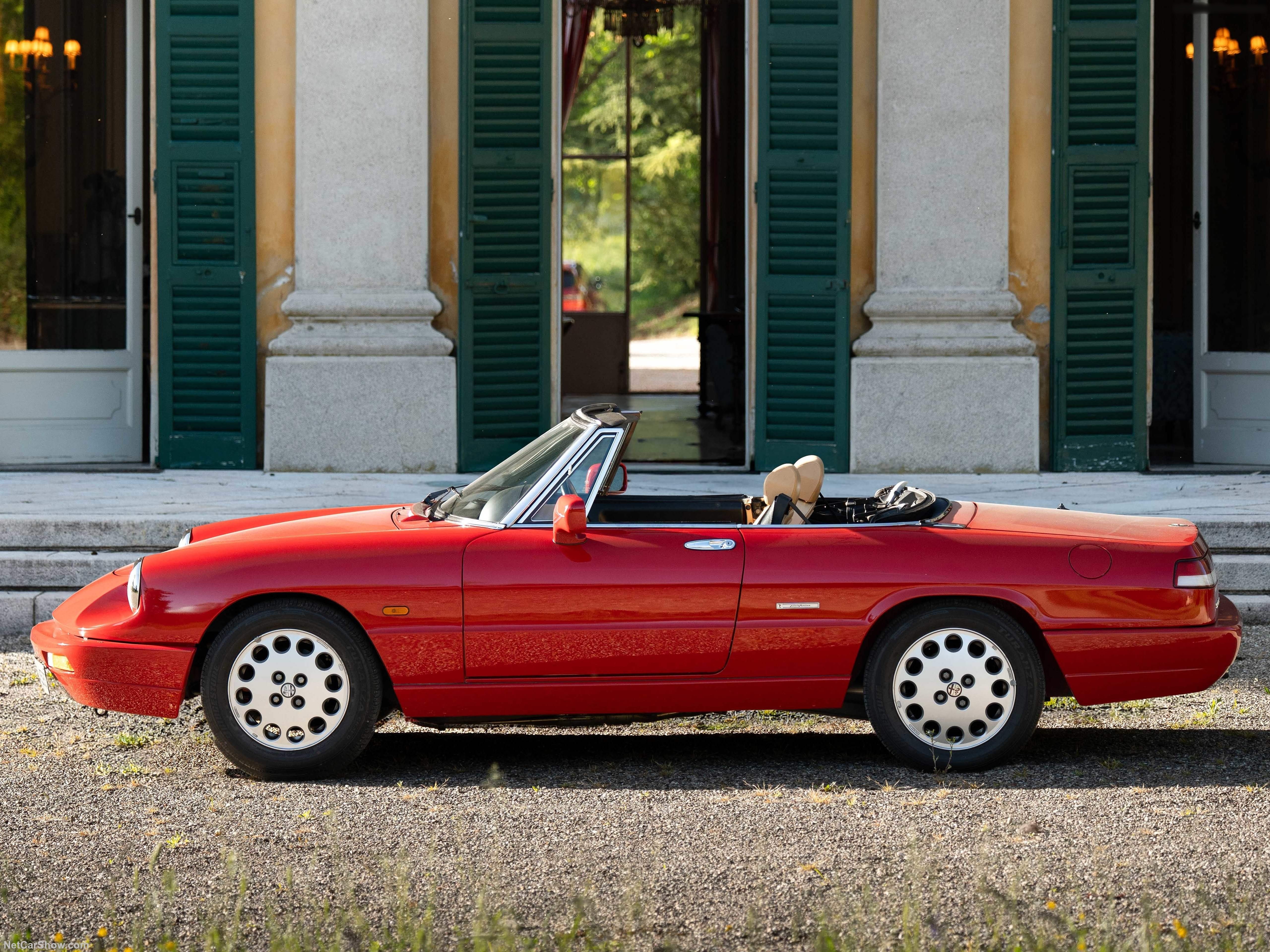 Alfa Romeo Spider (1990) – boční profil