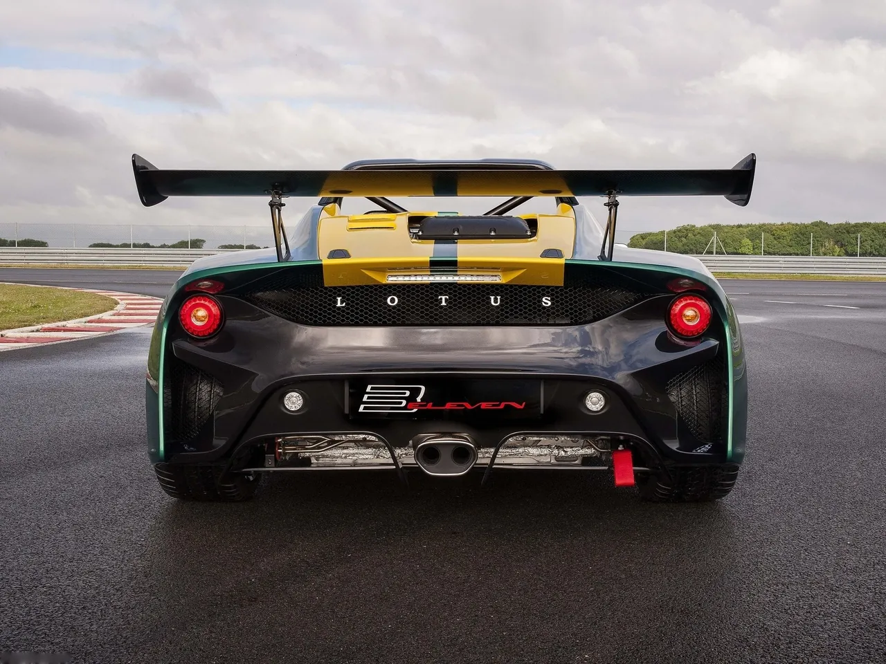 Lotus 3-Eleven (2016) – zezadu
