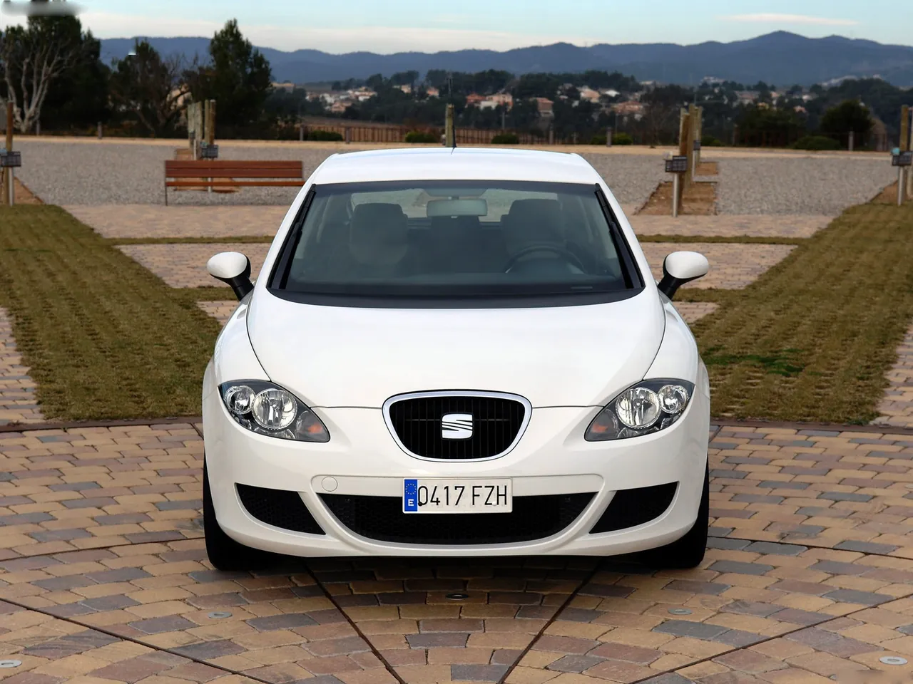 Seat Leon Ecomotive (2008) - Front