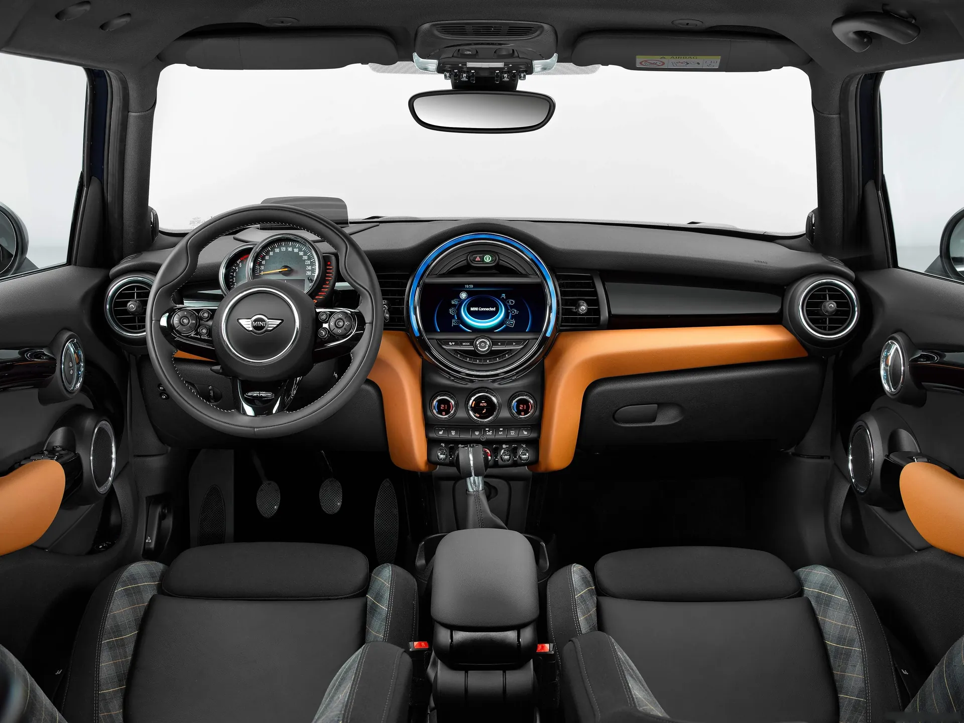 Mini Seven (2016) – interiér