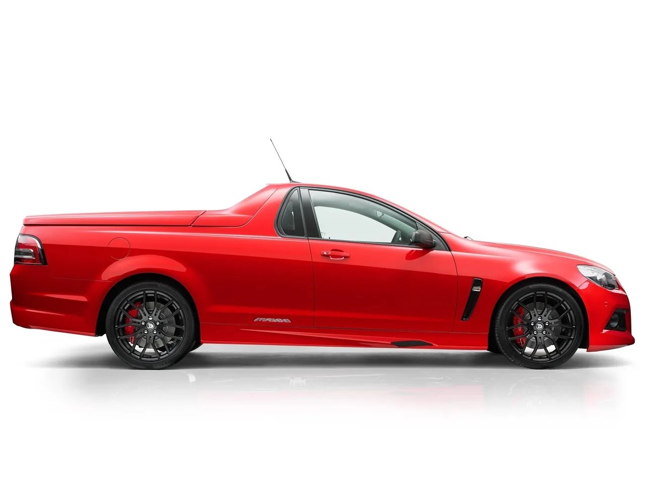 HSV Gen-F Maloo R8 SV (2014) – boční profil
