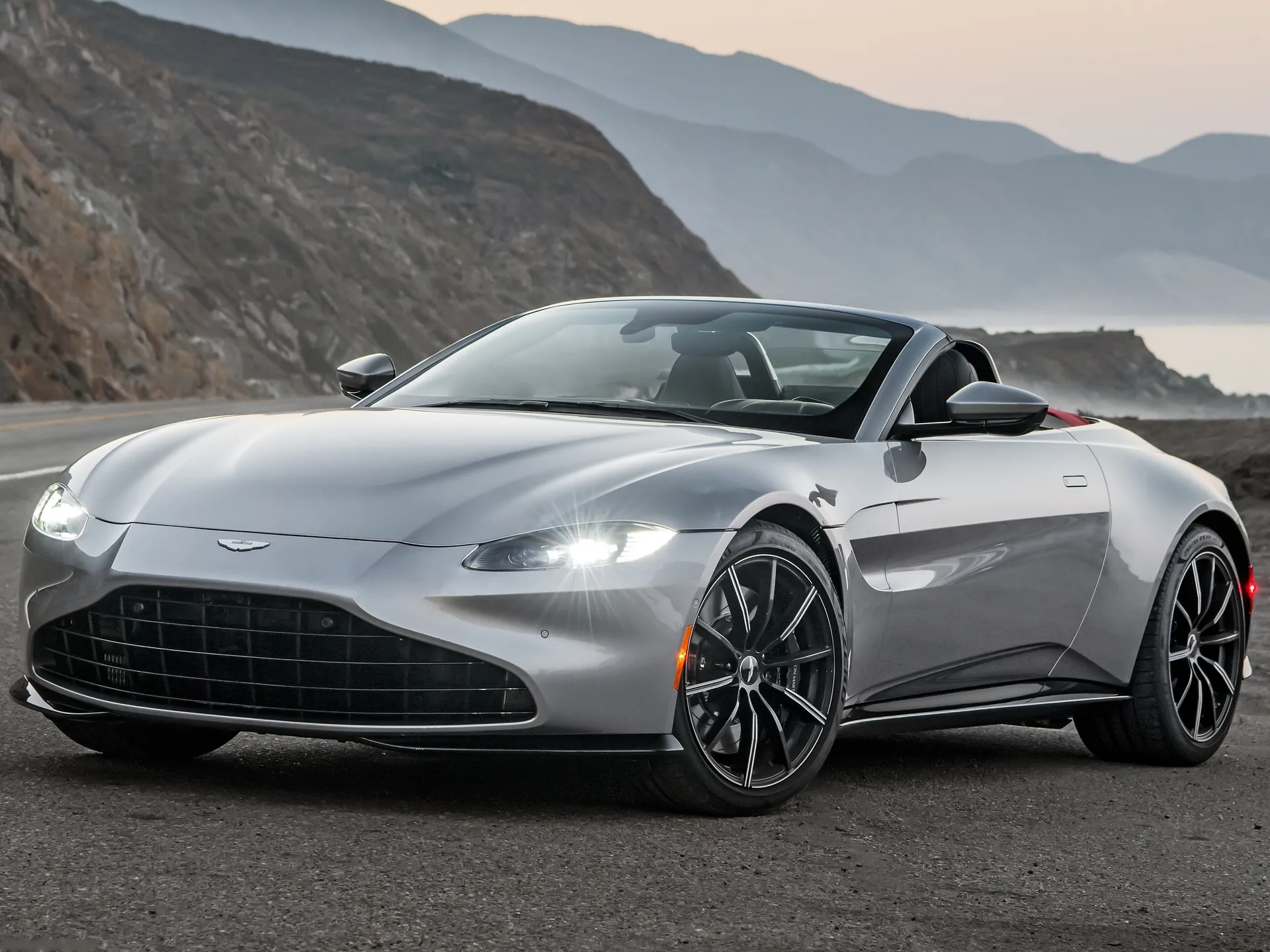 Aston Martin Vantage Roadster (2021)