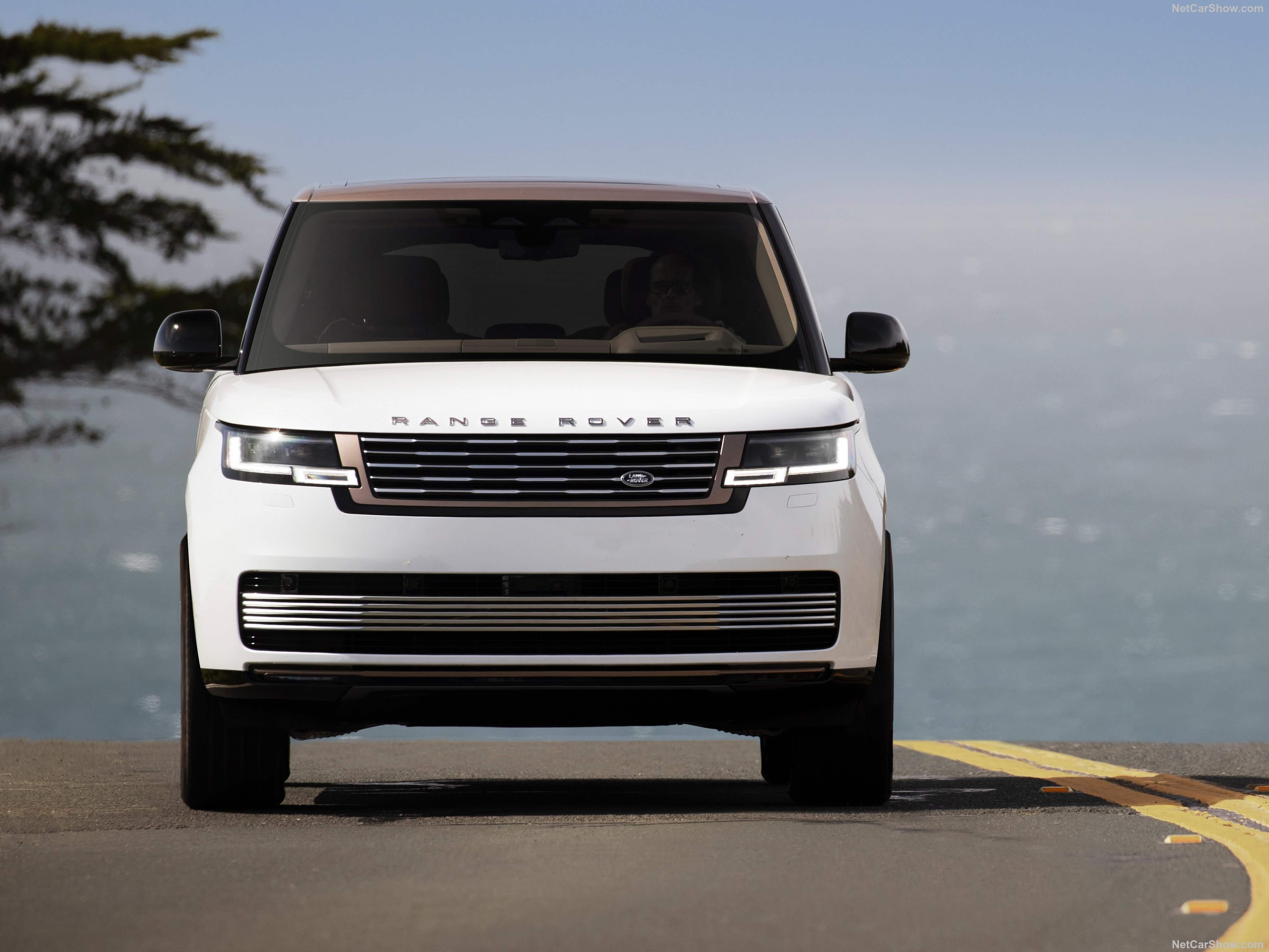 Land Rover Range Rover SV Serenity (2022) – zepředu